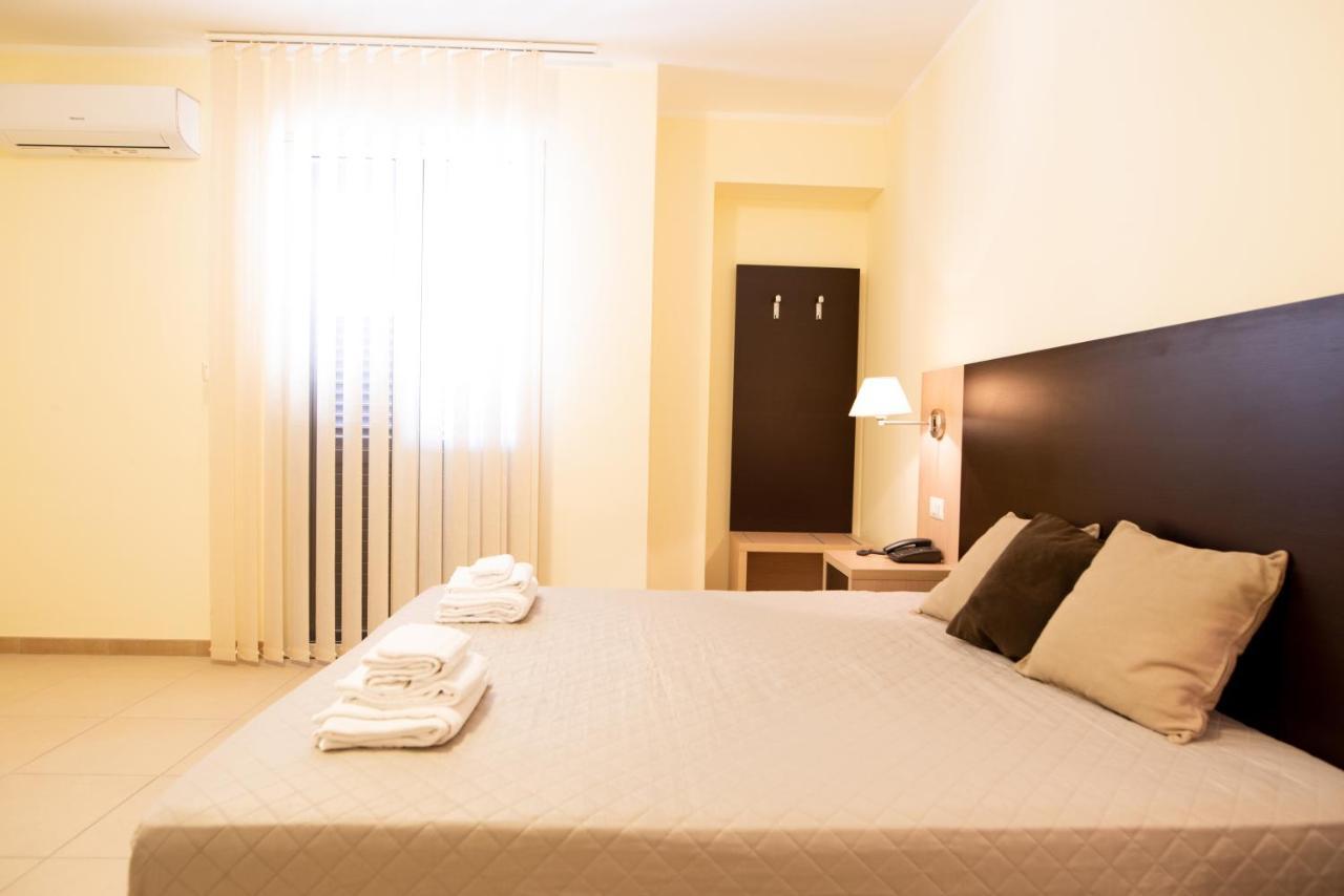G&G Hotel Grammichele Buitenkant foto